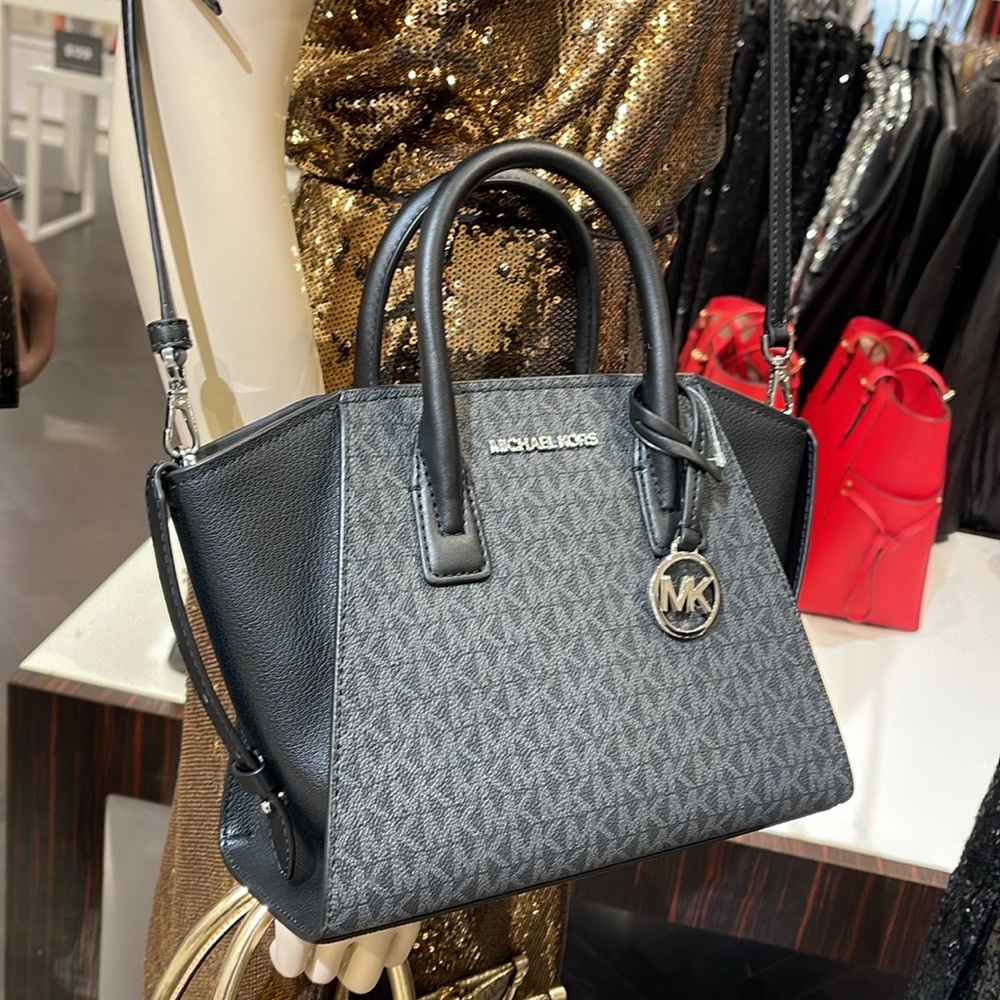 MICHAEL KORS
Avril Small Logo Top-Zip Satchel
COLOR BLACK
NWT - Picture 3 of 16
